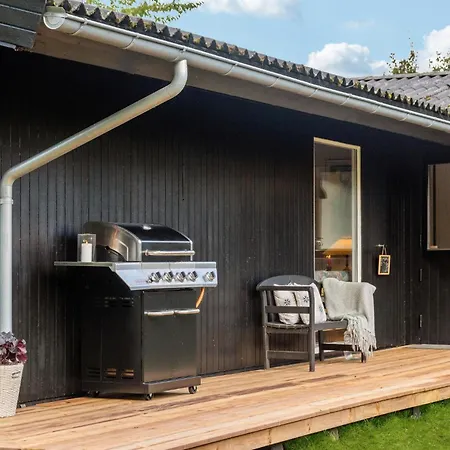 Hébergement de vacances 3 Bedroom Awesome In